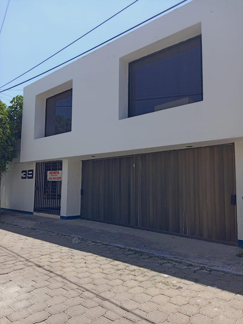 VENTA DE RESIDENCIA EN BOSQUES DEL ACUEDUCTO